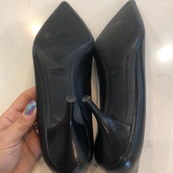 Navy and brown Coach pointy toe heel both pair women's size 81/2 but run 9 - Picture 8 of 16